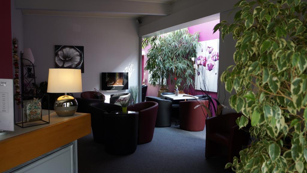 Charme Hotel En Beaujolais เบลล์วิลล์-ซัวร์-ซอน ภายนอก รูปภาพ
