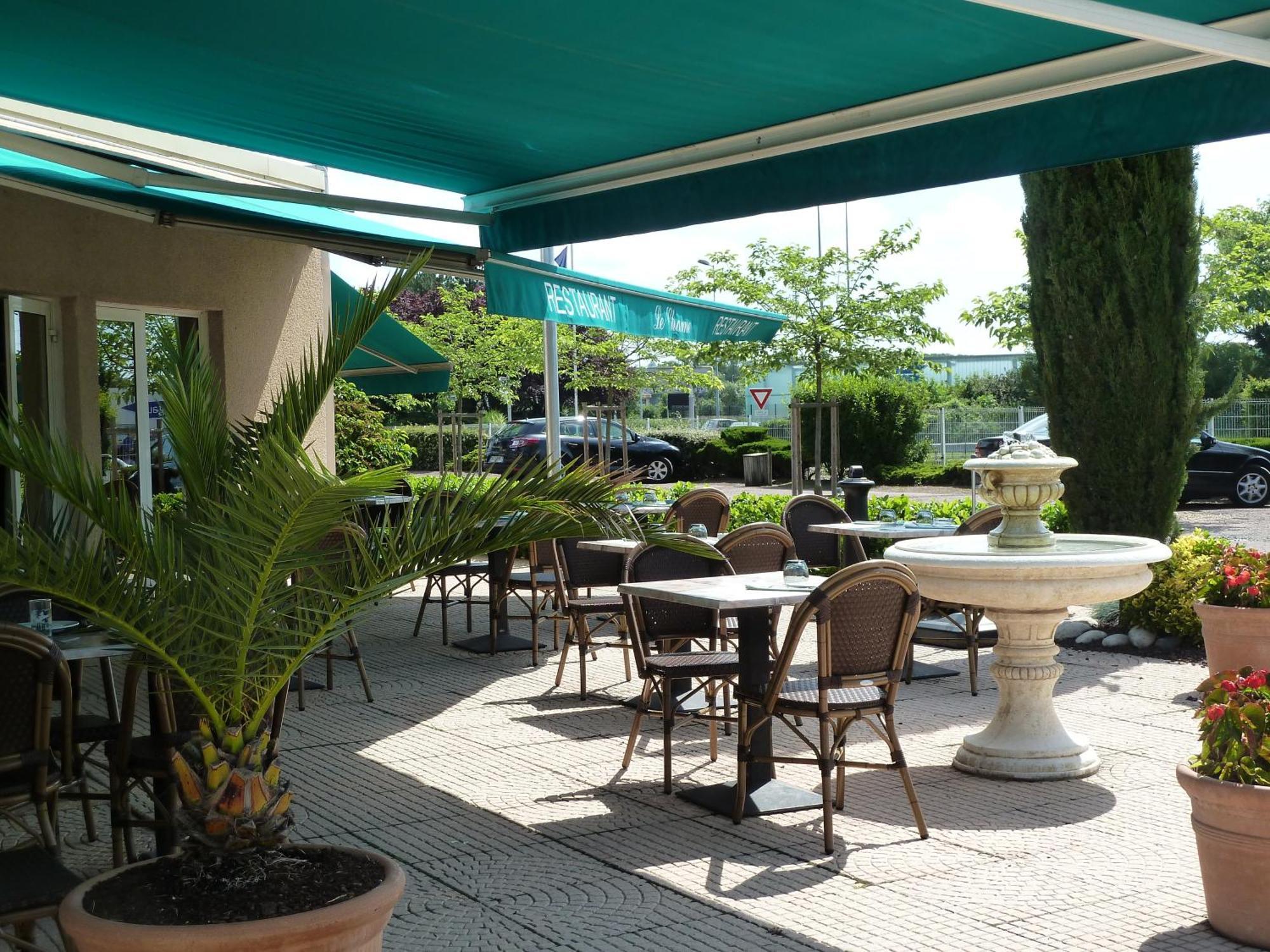 Charme Hotel En Beaujolais เบลล์วิลล์-ซัวร์-ซอน ภายนอก รูปภาพ