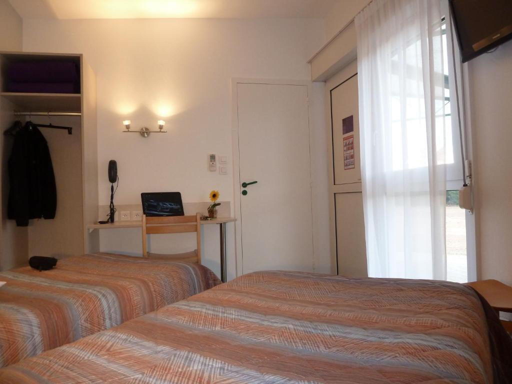 Charme Hotel En Beaujolais เบลล์วิลล์-ซัวร์-ซอน ภายนอก รูปภาพ